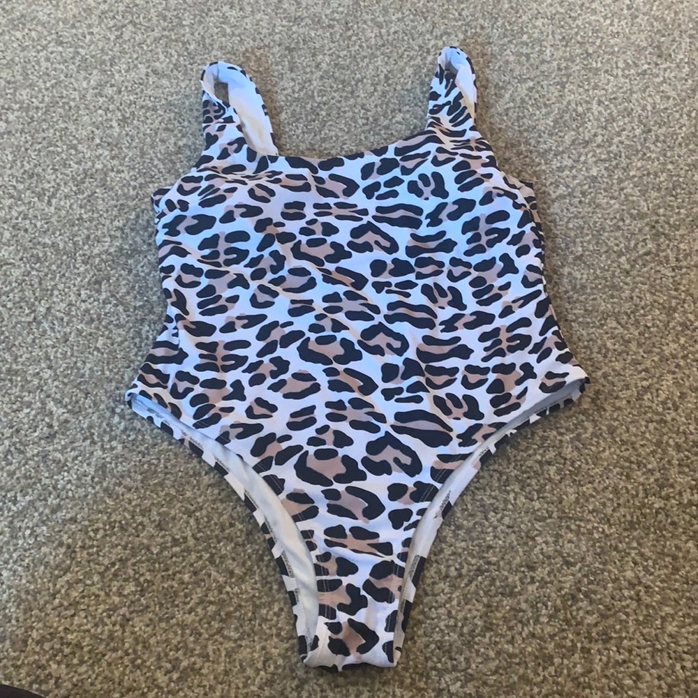 Amazon one piece swimsuit